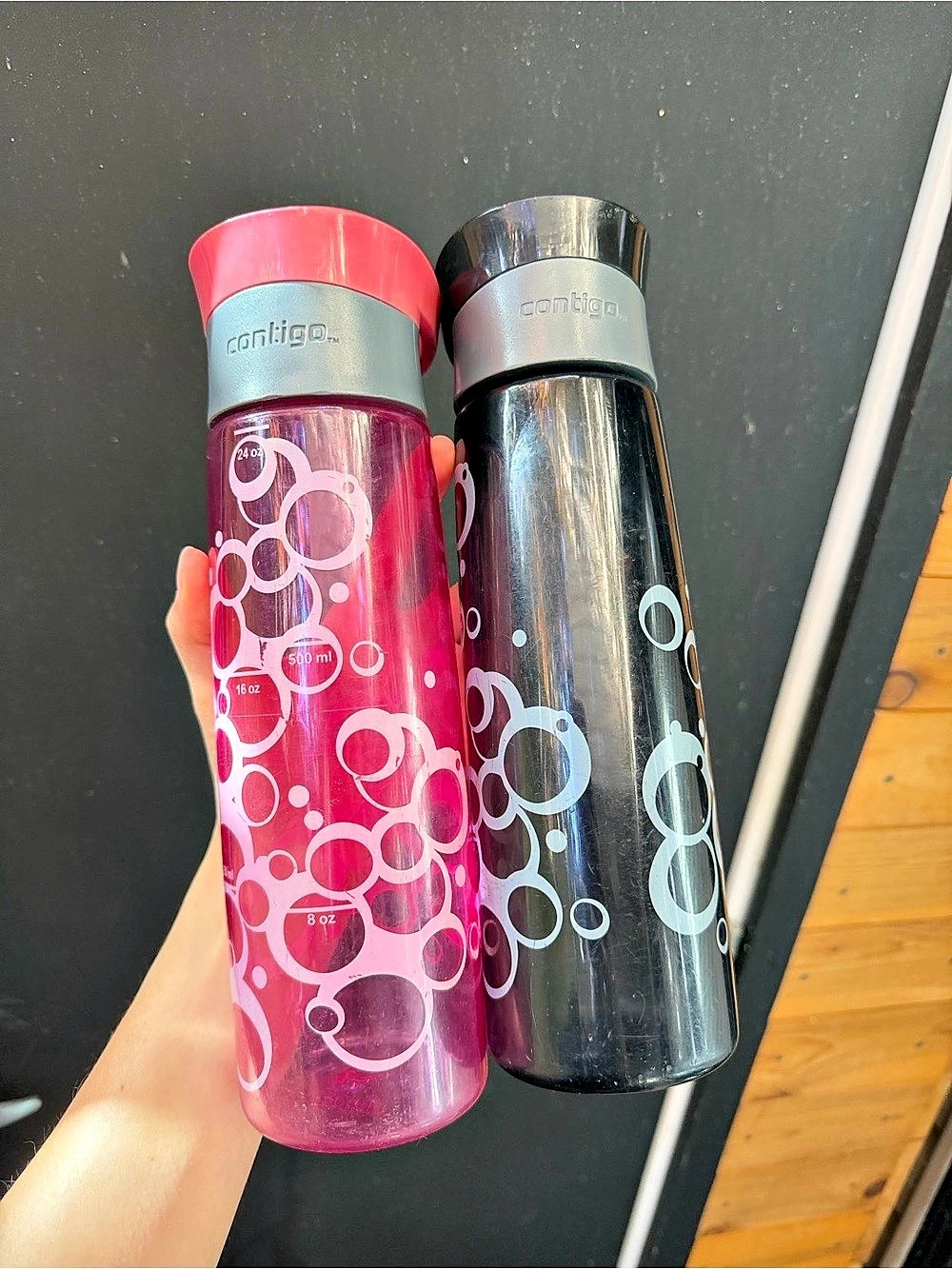 Set of 2 Contigo Water Bottles 24 oz 2-Pack Pink & Black